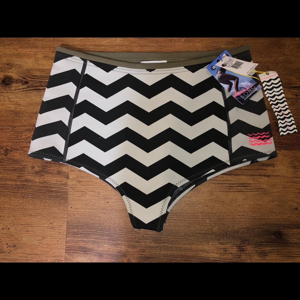 Billabong Neoprene Shorts Size Large/US 10 NWT